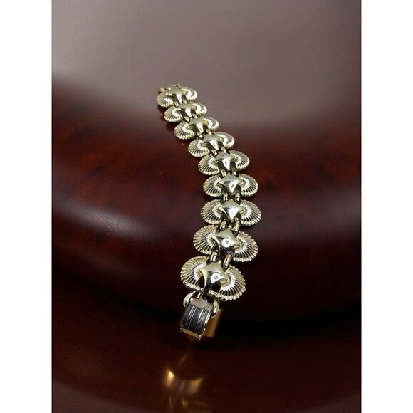 vintage coro silver tone shell design link bracelet - Picture 2 of 14